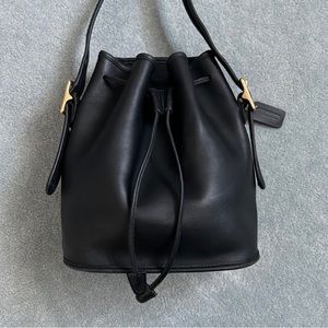 Vintage Coach Lula’s Legacy 9952 Drawstring Bucket Crossbody Bag Purse Black